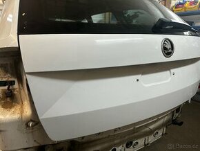Škoda Octavia 3 víko kufru patě dveře