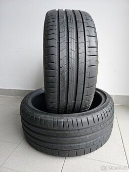 2x Letní Pirelli 235/35/19
