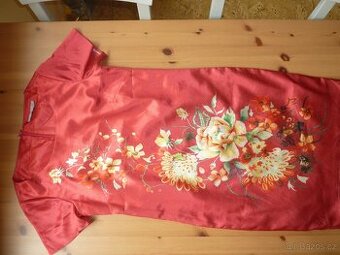Červené lesklé romantické šaty XS zn. 3SUISSES COLECTION
