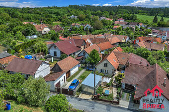 Prodej RD 3+1, garáž, CP 456 m², Jaroměřice - 1