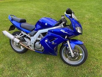 Suzuki SV 650 S s bočními plasty