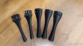 Staré struníky na violončelo
