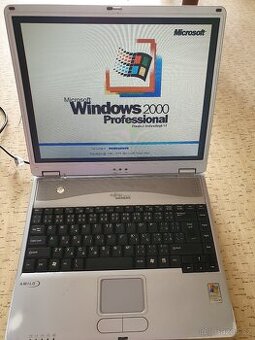 Fujitsu Amilo K 7600 (rok 2003) s Win 2000 - Pouze volat.