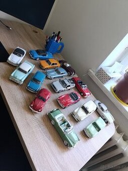 Sbírka modelů aut 1:24 Welly – 15 ks