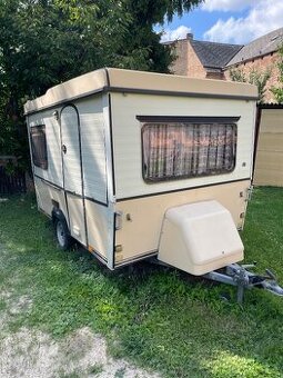 obytný karavan ESTEREL
