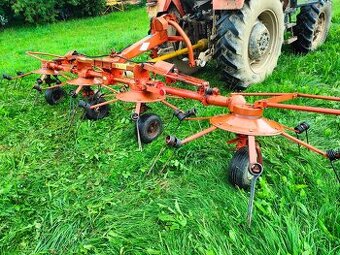 Obraceč sena a píce KUHN GF 5000