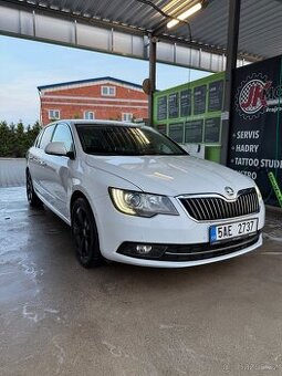 Superb 2014 Facelift AMBITION 2.0 TDI 125 kW DSG 4x4