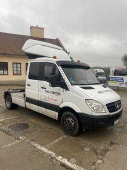 Mercedes Sprinter tahač návěsu
