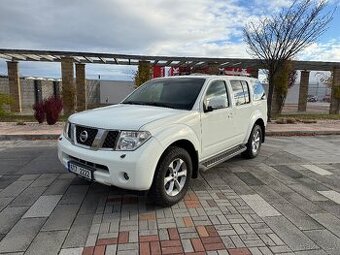 Nissan Pathfinder - 4X4 - 2.5dci 126kW - 2009 - 271.505Km