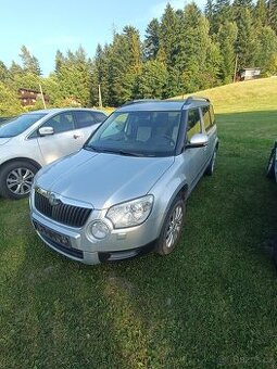 Kompletní přední nárazník Škoda Yeti 2011