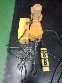 Elektrický kladkostroj Balcancar 250 kg