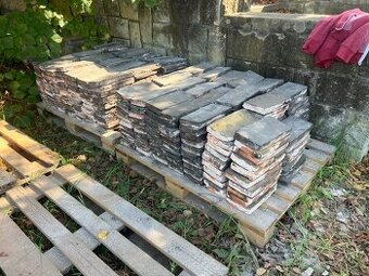 Půdovky 30×14×3 cm – dobrý stav, na paletách - 120m2