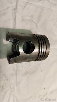 Píst na TK14 TZ4K14 1D90A nový 90mm