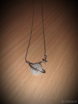 Stříbrný řetízek planeta