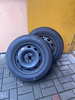 2ks Zimní kola 195/65 R15 5x100 Octavia