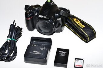 Nikon D3000 + příslušenství
