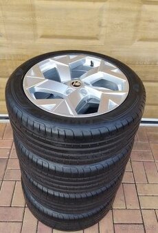 NOVÁ letní sada ŠKODA SUPERB 3 4 5x112 R18 také Passat B8 9