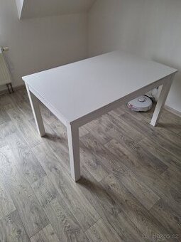 Jídelní stůl Ikea