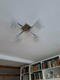 prodám 2 stejné krásné lustry