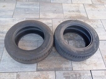 Nokian Wetproof 225/60 R16 a 215/60R16 téměř nové.