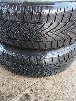 Zimní pneu 195/65/15 DOT-3522