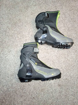 Skate boty na běžky Quechua. vel 37. pro vázání NNN