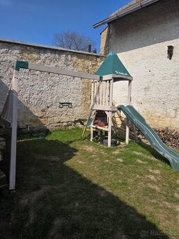 Zahradní dětské hřiště