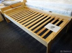 Levná postel z masivu za 2.450Kč