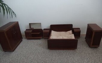 Dřevěná ložnice pro panenky