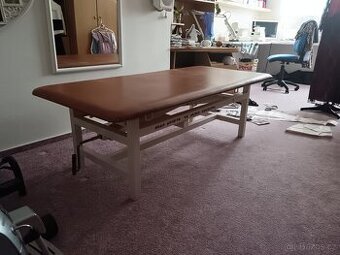 Rehabilitační masážní stůl