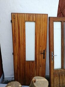 Dřevěné dveře za odvoz