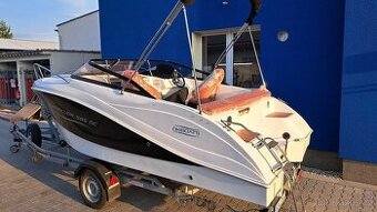 Nová loď Barracuda 585