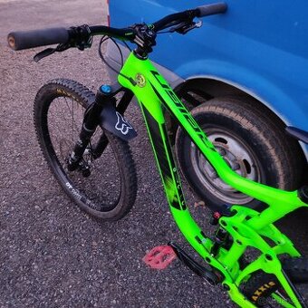Enduro kolo karbonové celoodpružené Giant reign 1 advanced