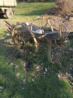 Čert na brambory za traktor