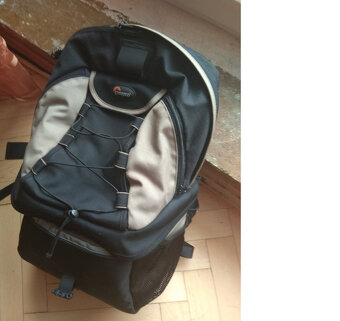 batoh dvoukomorový LowePro Rover Light - odolný