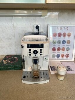 Kávovar Delonghi Magnifica S ECAM