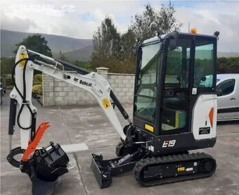 minibagre Bobcat E16 E19 E25 E26 E30 E32 sklo okno
