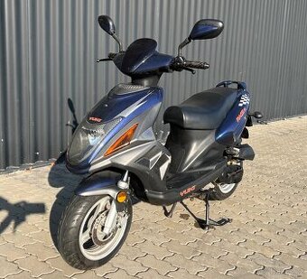 Prodám Piaggio X9 500ie, vše funkční, jede výborně, bez inve