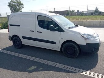 Berlingo 1,6 diesel, 66 kW , 3 místa, tempomat, klimatizace
