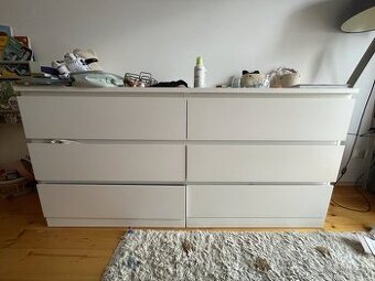 Komoda IKEA MALM