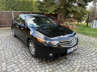 Honda Accord 2.2 i-DTEC Executive 6MT, Diesel 110 kW 160Tkm