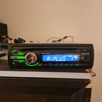 SONY CDX-GT252MP CD MP3 AUX AUTORADIO