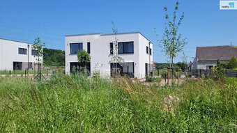 Pronájem zařízeného RD 4+kk/T, 119m2, s pozemkem 355m2, Klad