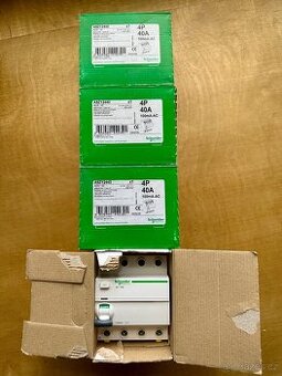 SCHNEIDER A9Z12440 Proudový chránič iID 4P 40A 100mA AC RP