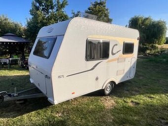 Karavan CARADO 157L