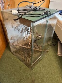 Skleněné terarium 50x50cm, výška 70cm