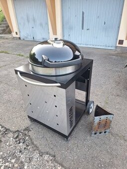 Zahradní grill Napoleon na dřevěné uhlí, dřevo. TOP stav