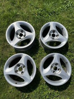 OZ Cygnus 15x7 4x100 ET37