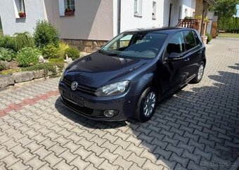 Volkswagen Golf 1,4 TSi pravidel.servis 1 Maji benzín