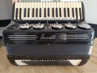 Scandalli